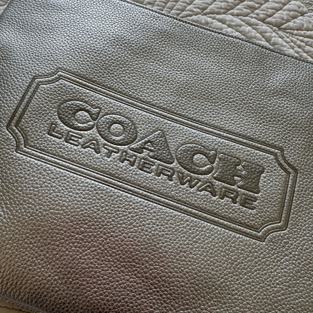 Coach Silver Tech Pouch Brand New - Picture 2 of 13